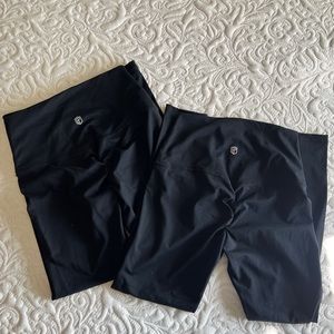 Set of 2 Born Primitive Scrunch Butt Leggings